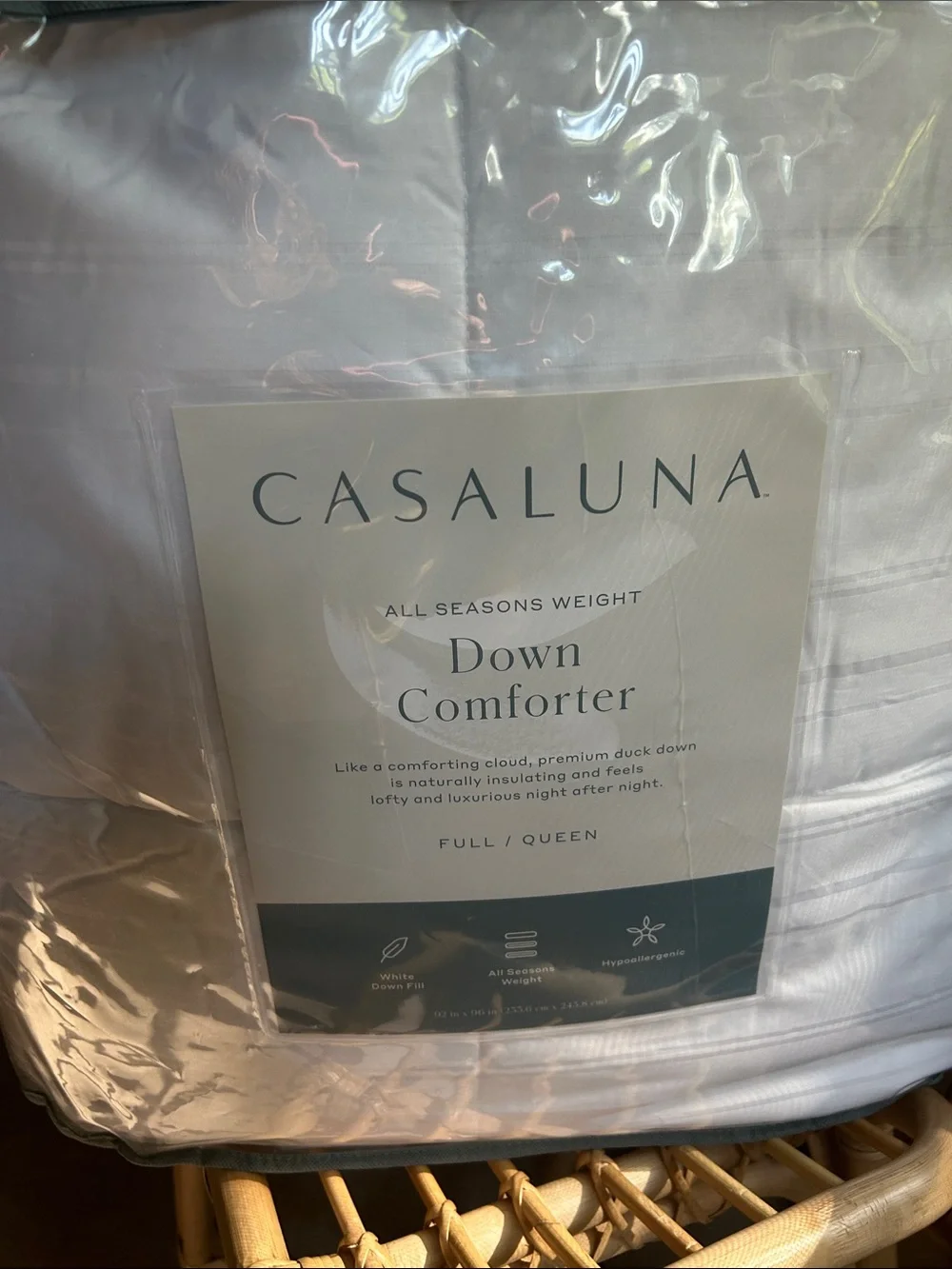 Casaluna F/Q All Season Weight Premium Down Comforter